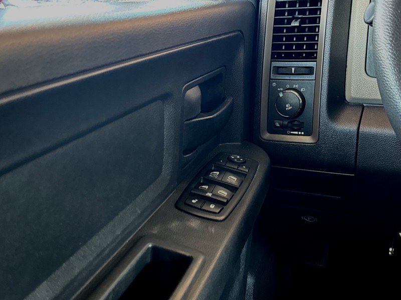 Used 2012 RAM 1500 Express AWD/4WD image 10