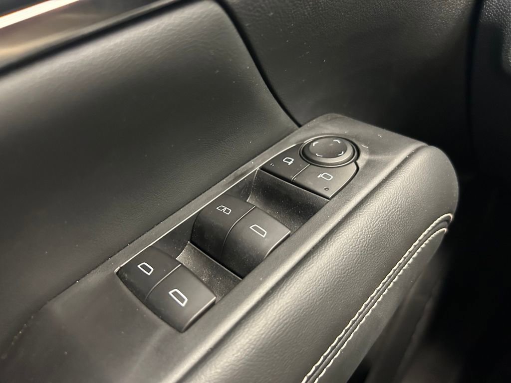 Used 2025 GMC Terrain Elevation image 21