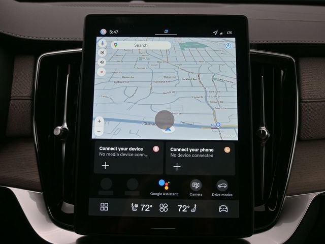 New 2026 Volvo XC90 B5 Plus w/ Protection Package Premier image 14