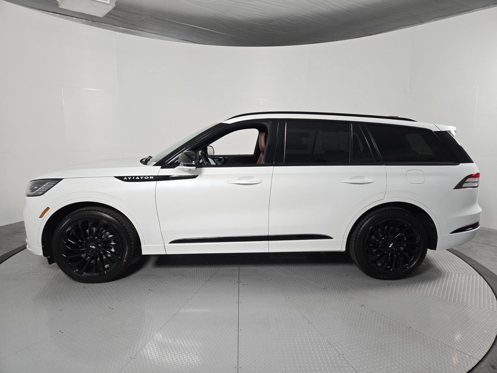 New 2026 Lincoln Aviator Reserve AWD/4WD image 8
