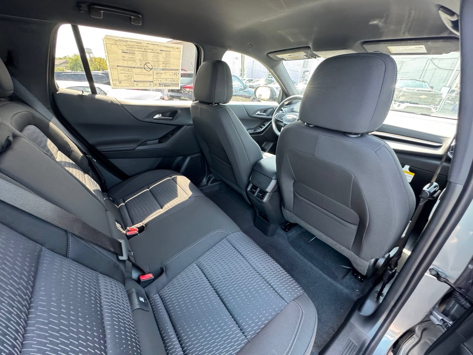 New 2027 Chevrolet Equinox LT AWD/4WD image 31