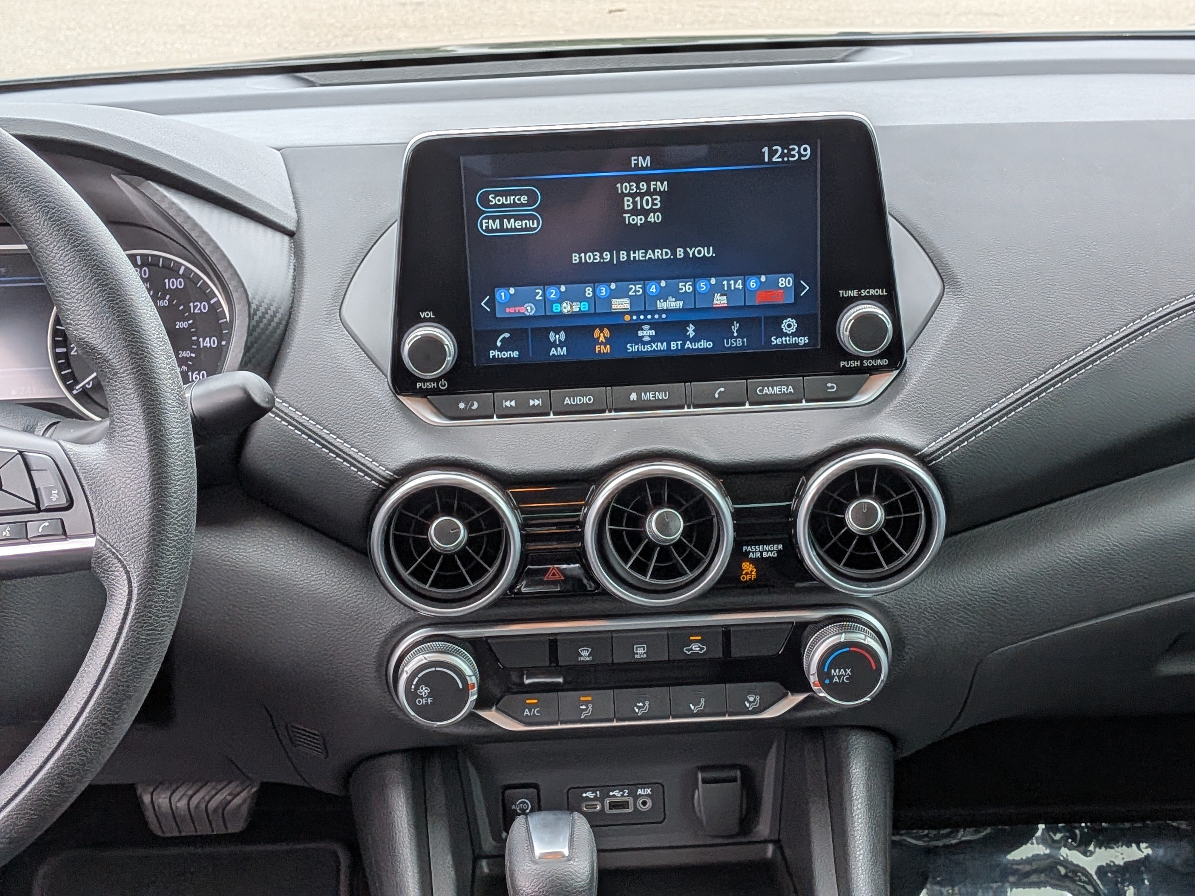 Used 2025 Nissan Sentra SV FWD image 20