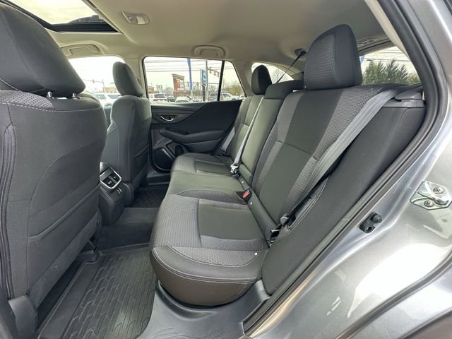 Used 2025 Subaru Outback Premium image 28