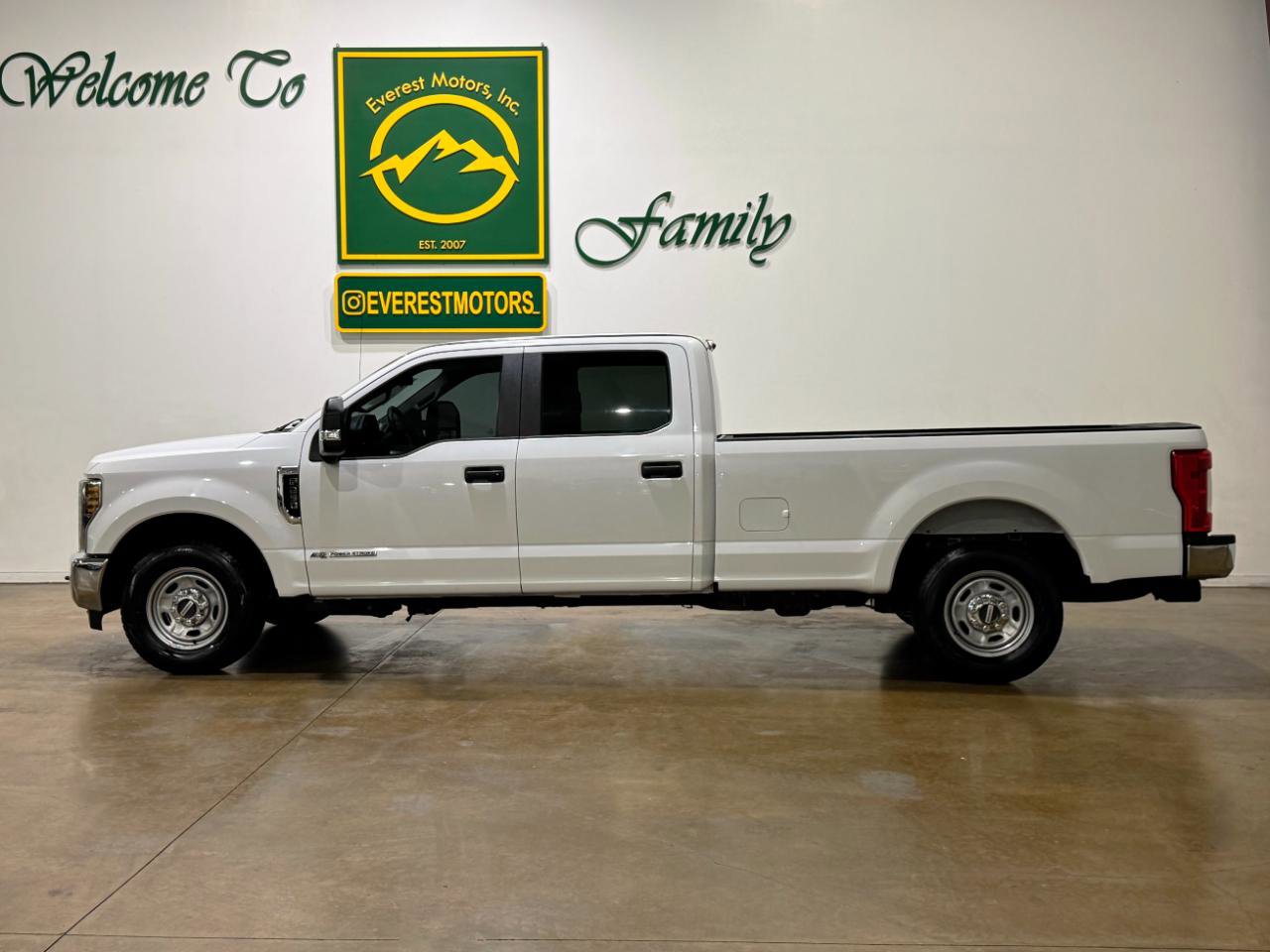 Used 2019 Ford F250 XL w/ Power Equipment Group RWD image 5