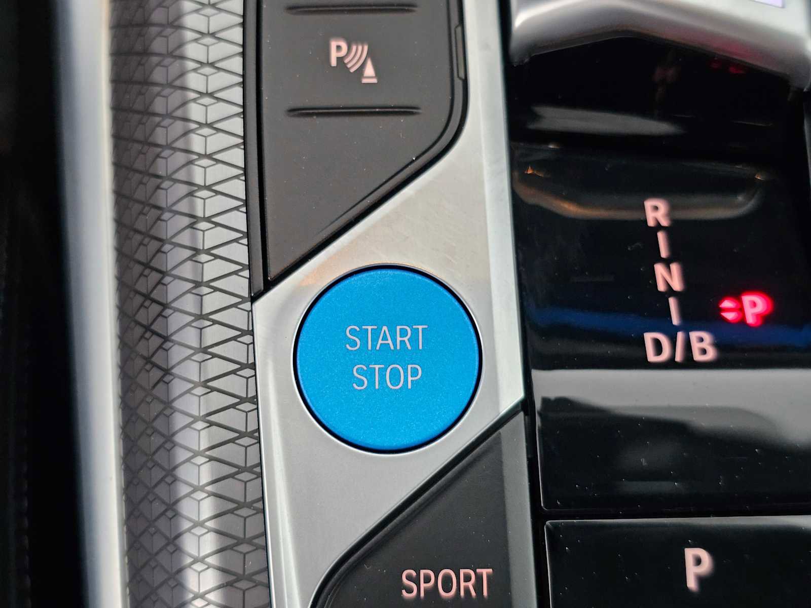 Used 2025 BMW i4 xDrive40i w/ M Sport Package image 29