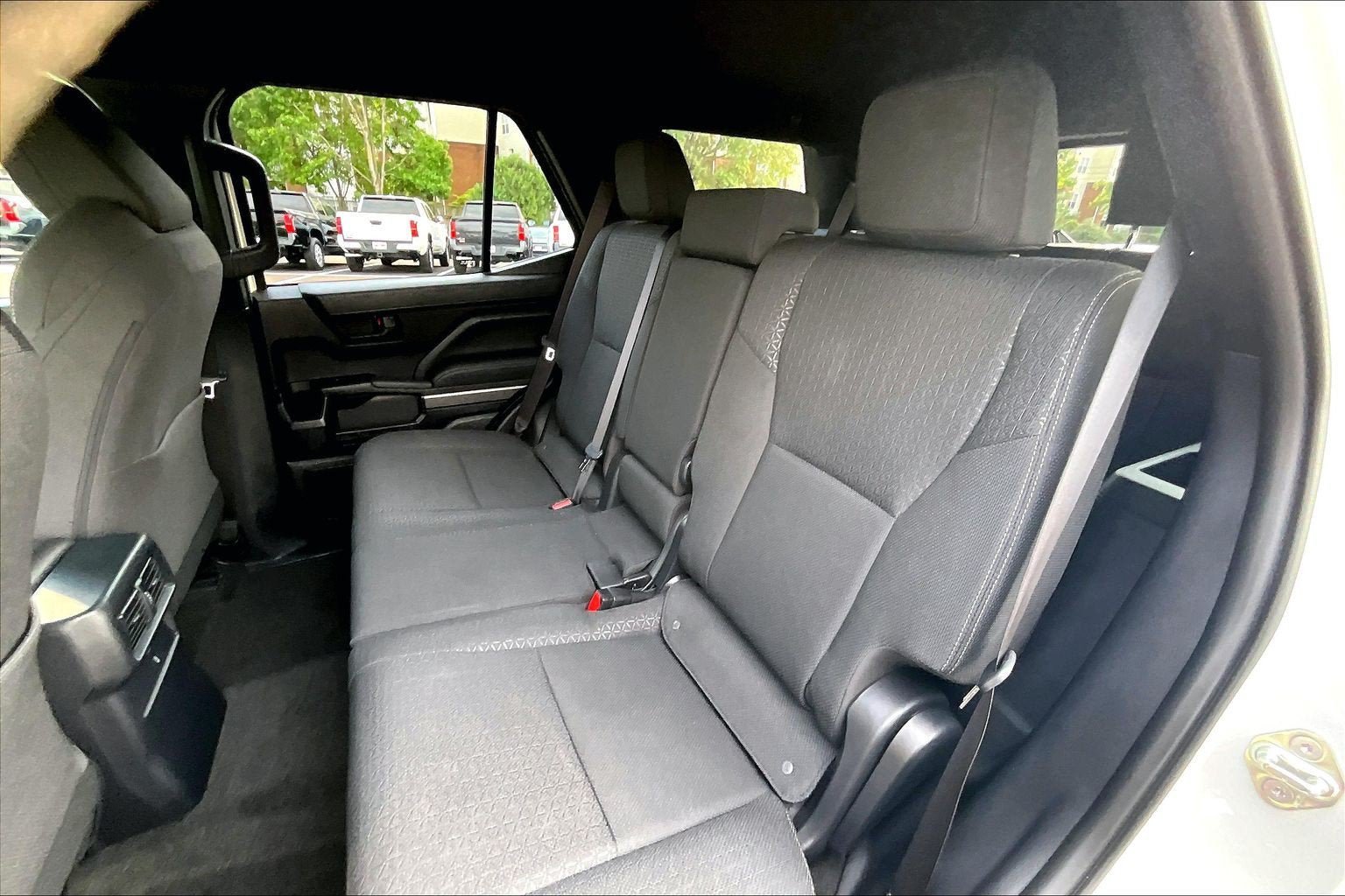 Used 2025 Toyota 4Runner SR5 AWD/4WD image 24