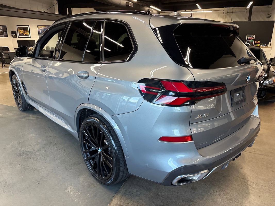 Used 2024 BMW X5 sDrive40i w/ M Sport Package image 5