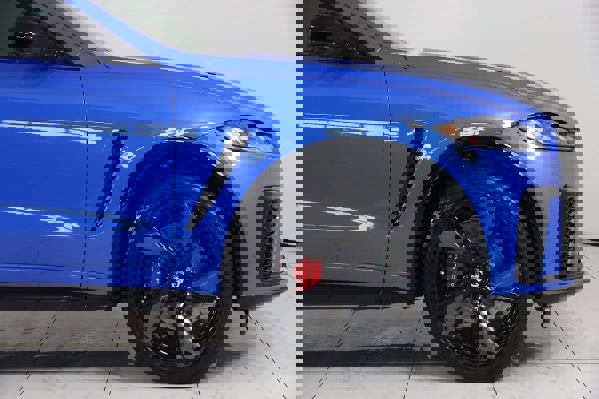 Used 2024 Jaguar F-PACE SVR image 76