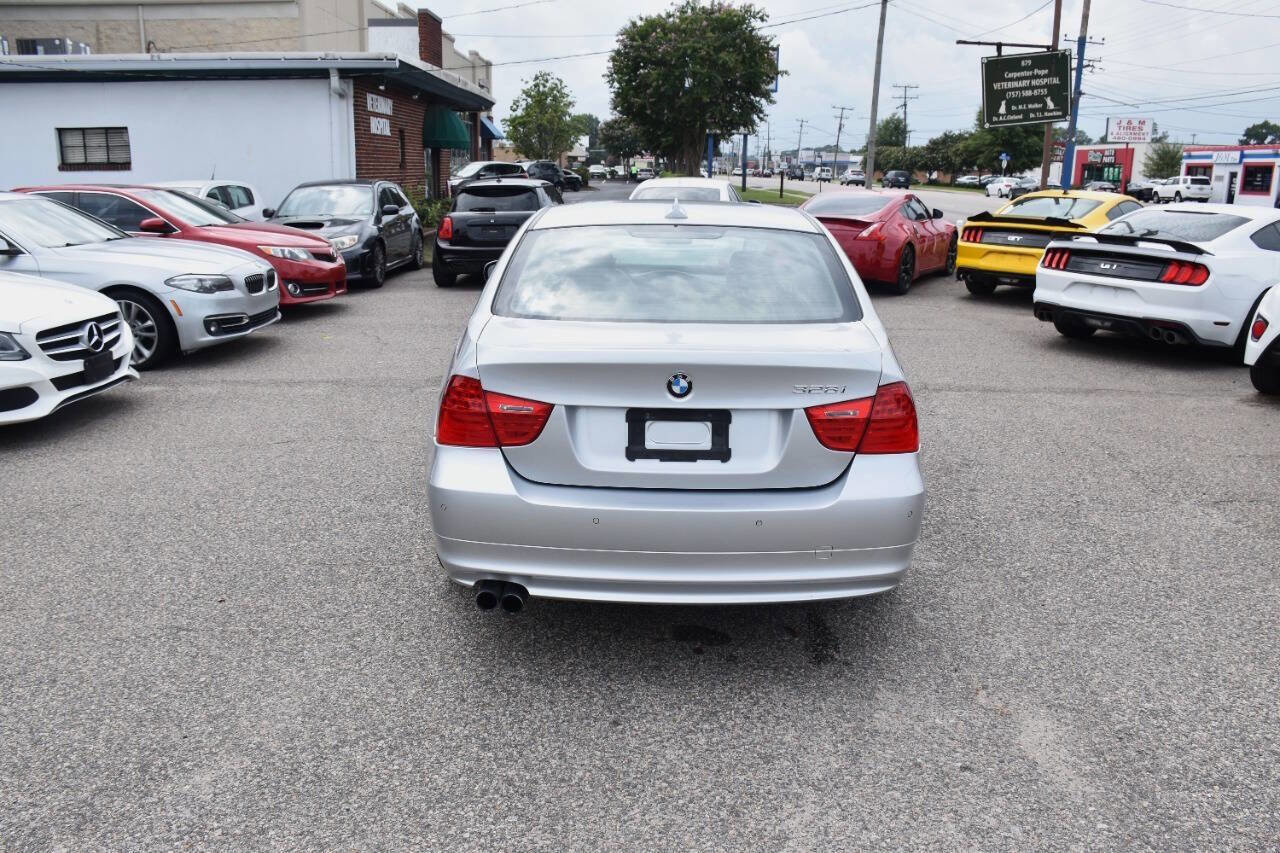 Used 2010 BMW 328i Sedan RWD image 5