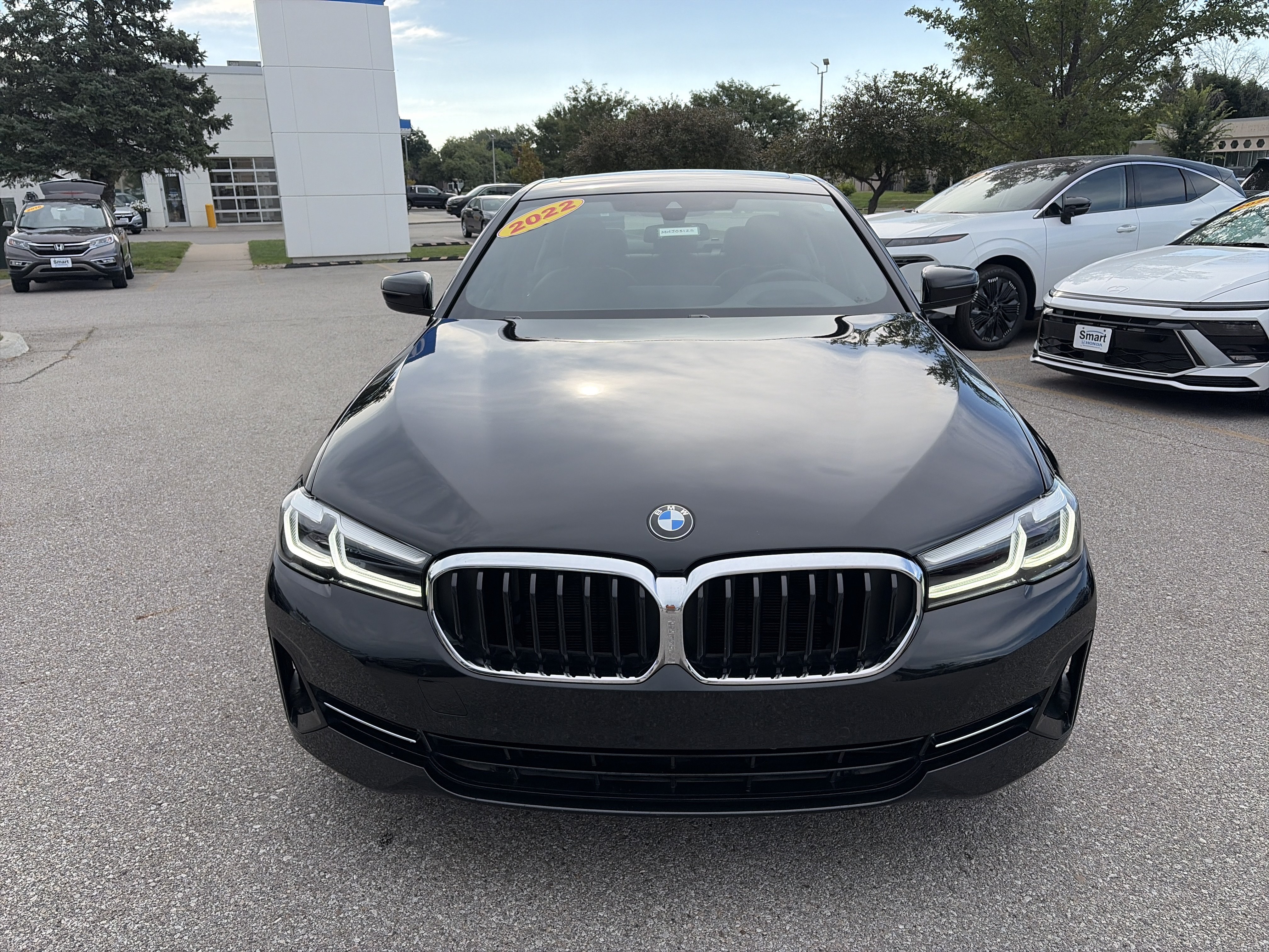 Used 2022 BMW 530i xDrive w/ Premium Package AWD/4WD image 2