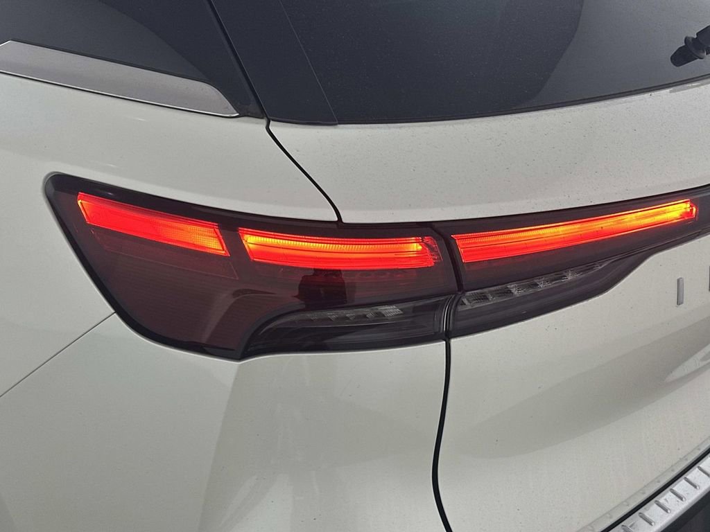 Used 2023 INFINITI QX60 Luxe w/ Cargo Package image 9