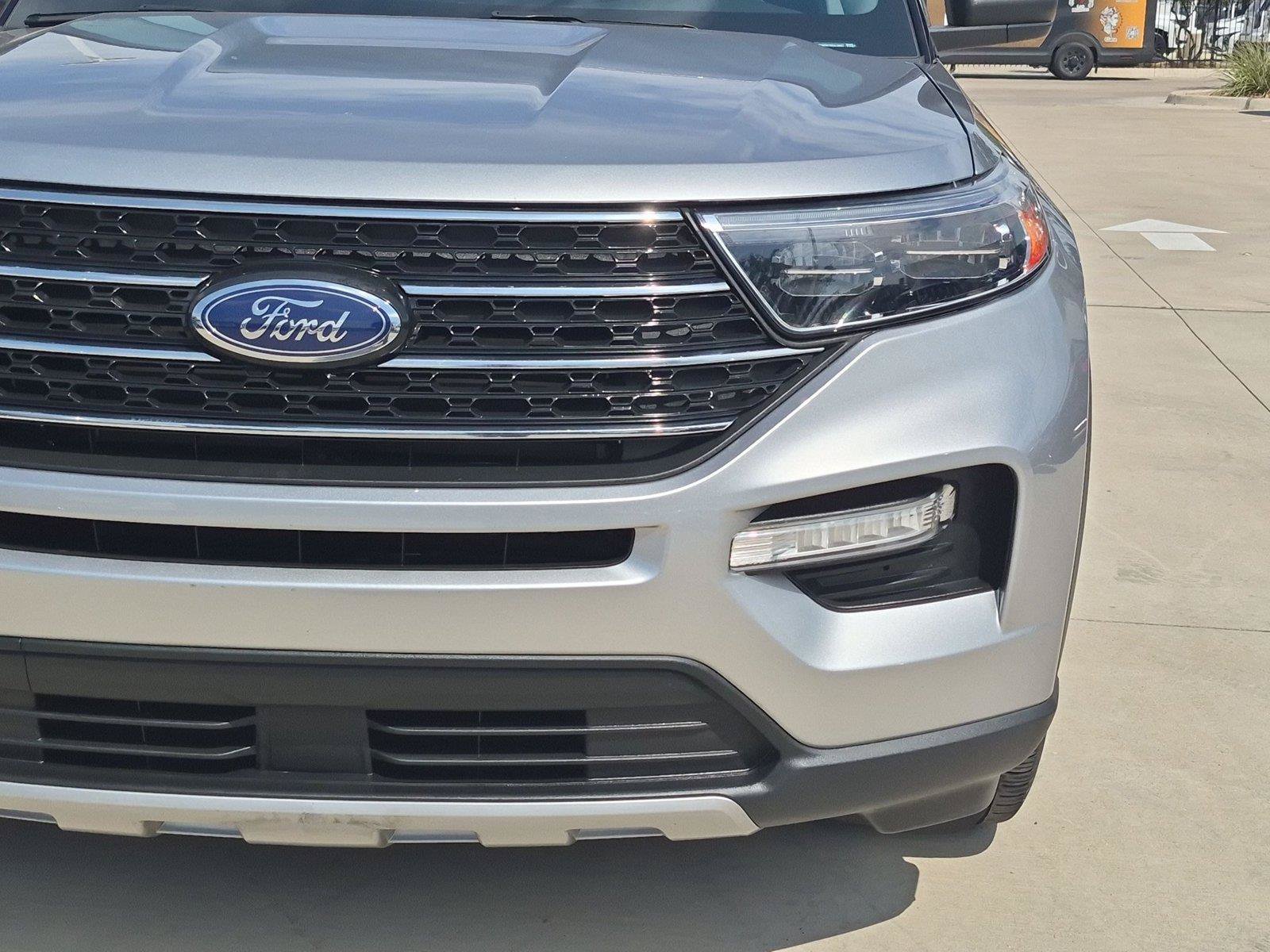 Used 2024 Ford Explorer XLT w/ Equipment Group 202A AWD/4WD image 6