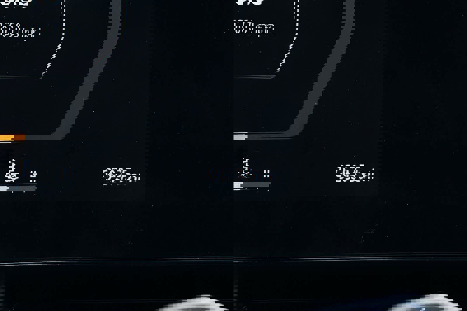 Used 2025 Kia Carnival SX Prestige image 28