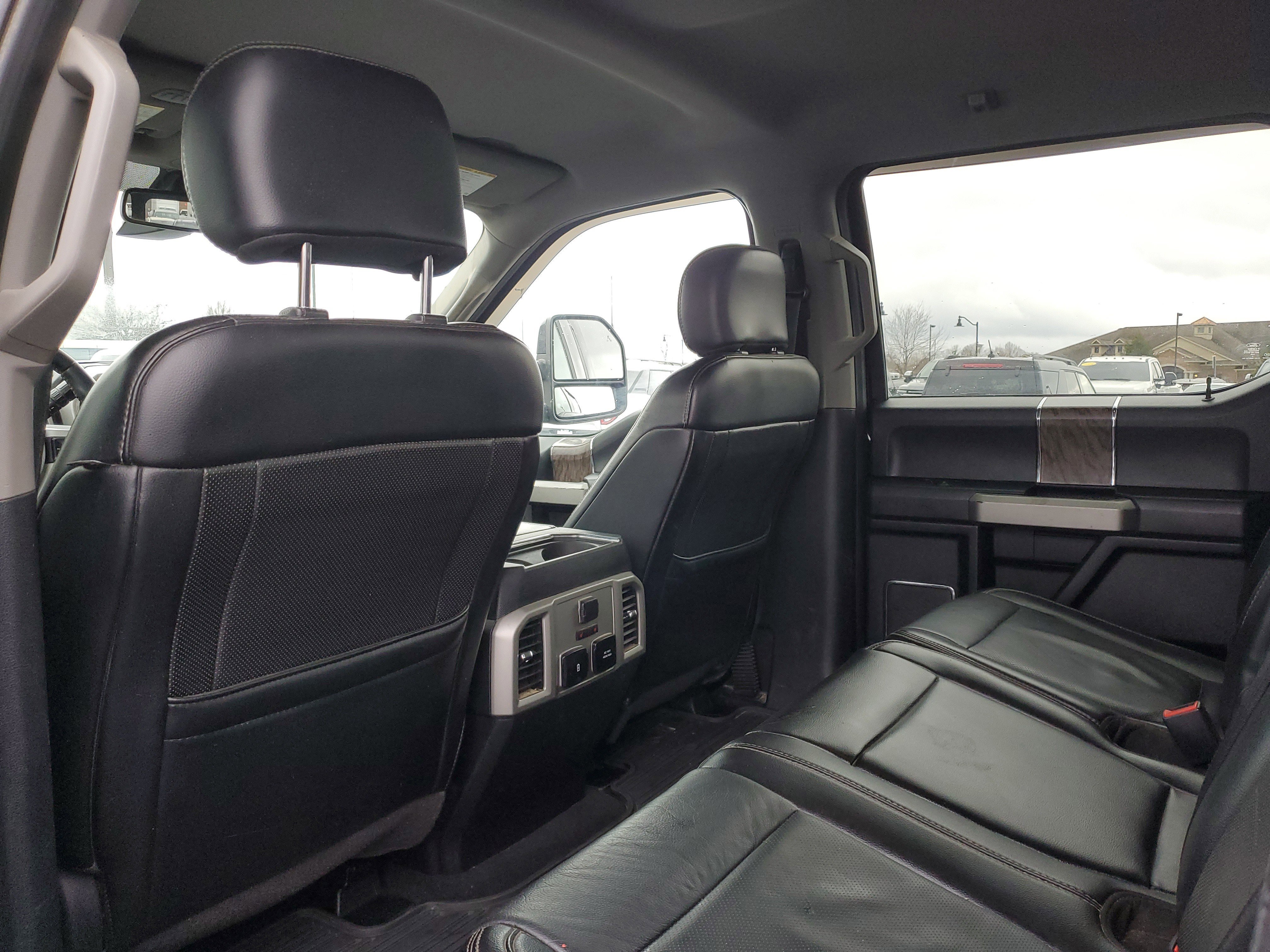 Used 2019 Ford F350 Lariat image 10