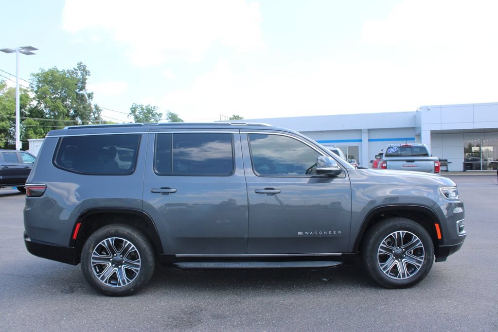 Used 2024 Jeep Wagoneer Series II AWD/4WD image 11