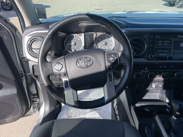 Used 2022 Toyota Tacoma SR5 AWD/4WD image 24