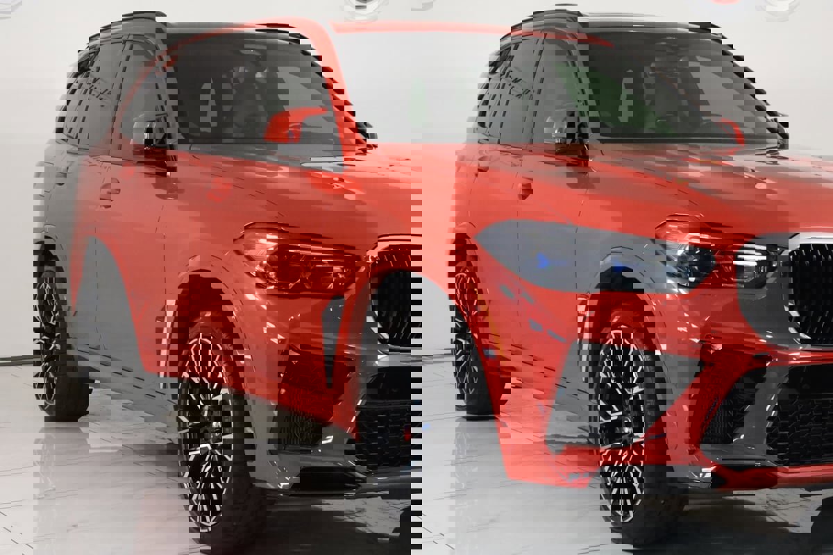 Used 2022 BMW X5 M w/ Executive Package image 35