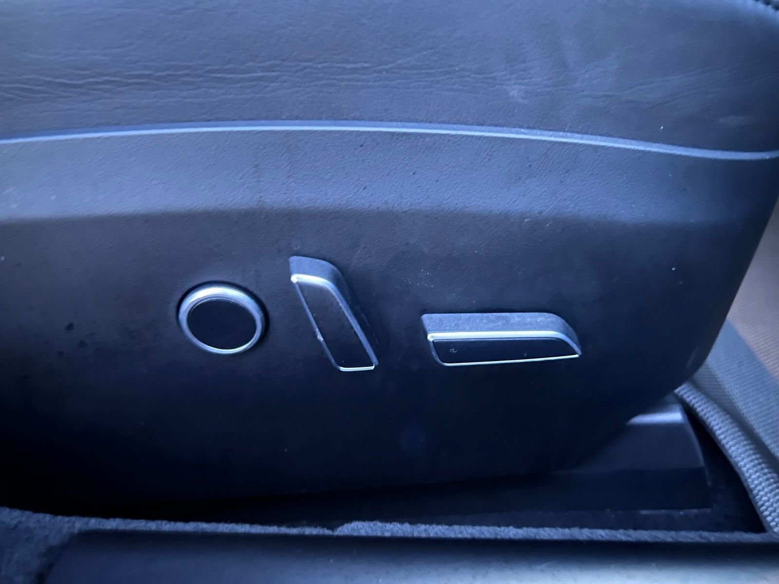 Used 2021 Tesla Model S Plaid image 31