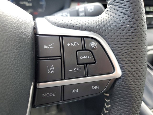 Used 2025 Toyota Sienna XSE image 25