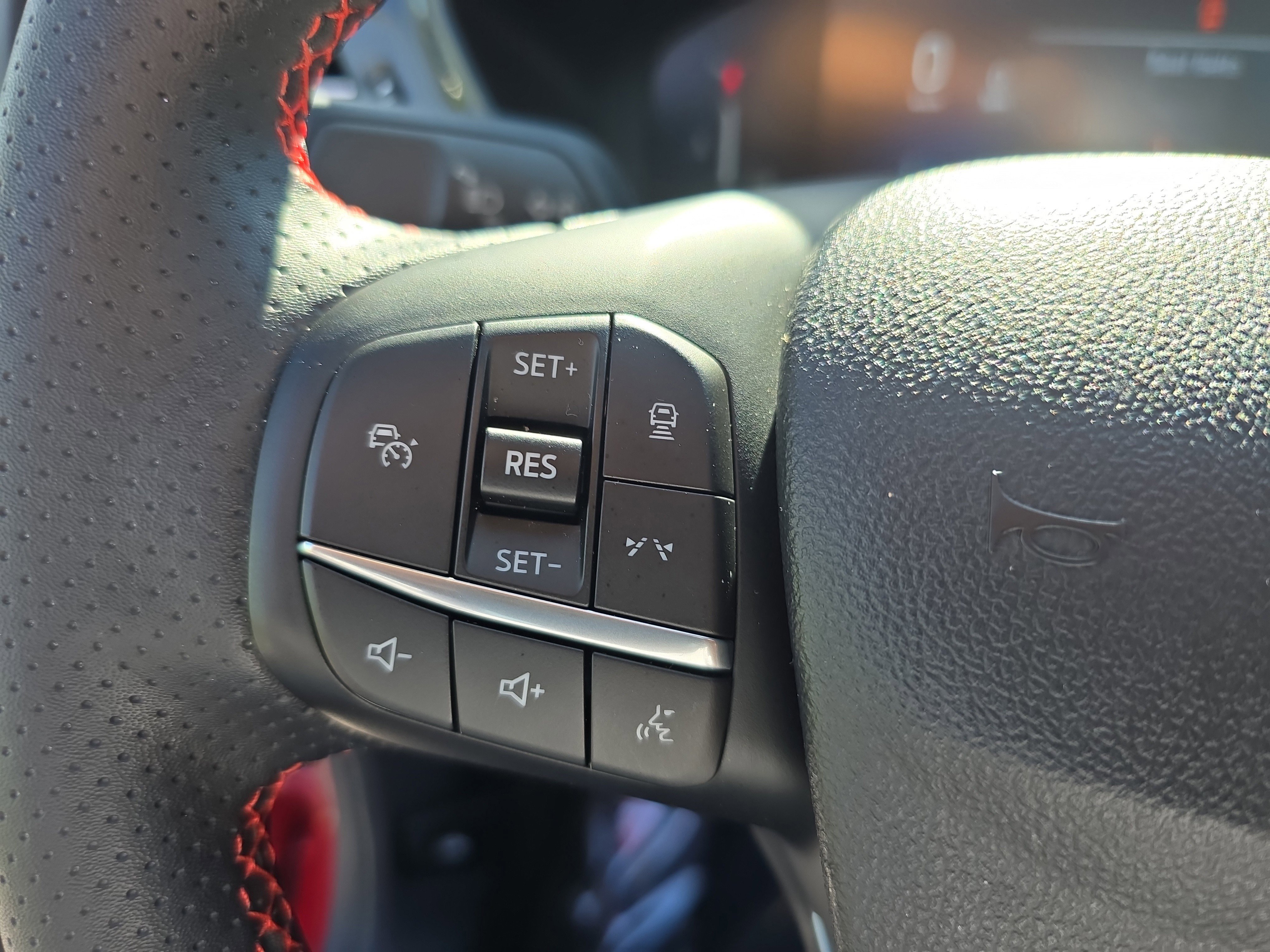 Used 2025 Ford Escape ST-Line w/ Tech Pack #1 image 21