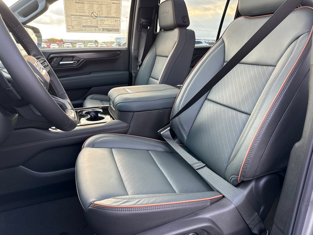 New 2026 GMC Yukon XL AT4 AWD/4WD image 15
