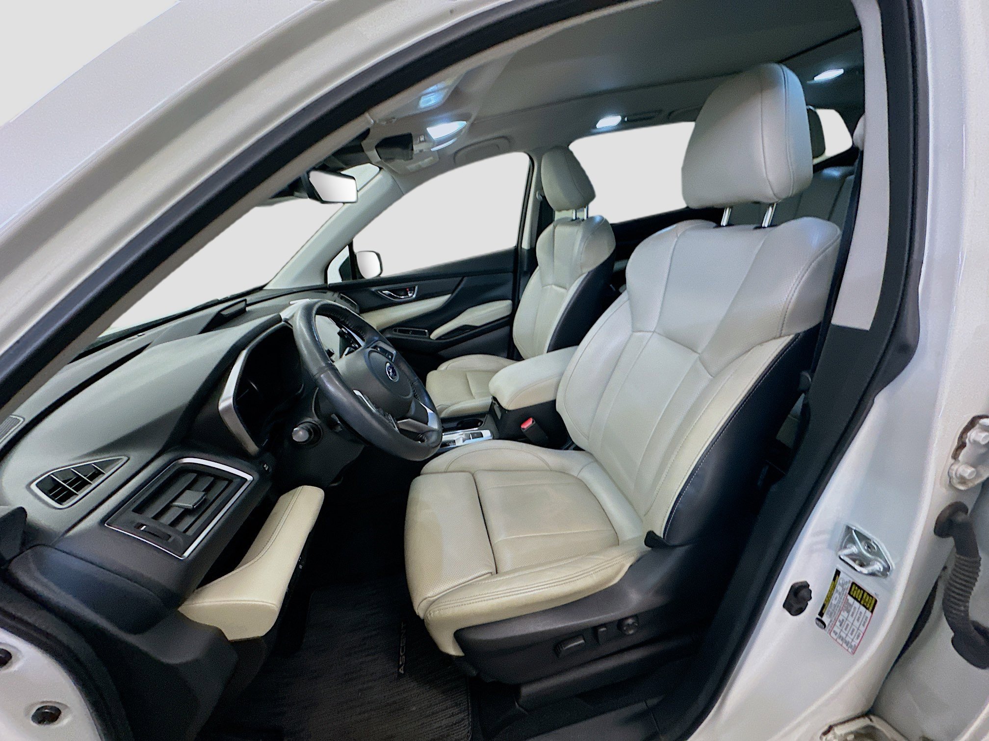 Used 2023 Subaru Ascent Limited w/ Technology Package image 13