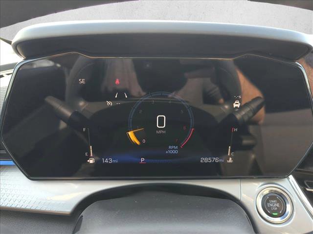 Used 2025 Chevrolet Trax LT FWD image 11