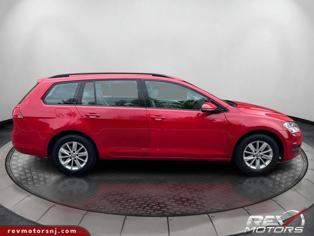 Used 2015 Volkswagen Golf S FWD image 6