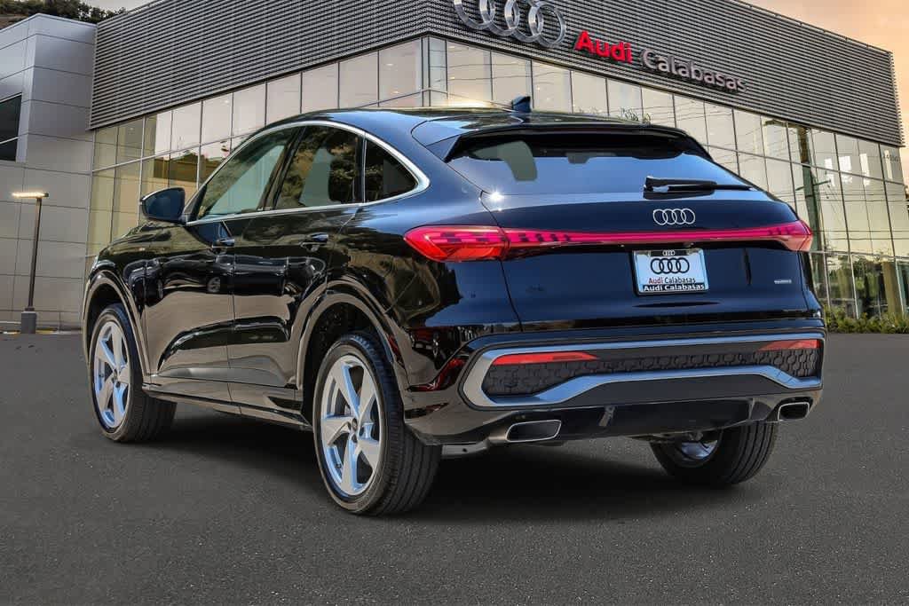 Used 2025 Audi Q5 Premium Plus w/ Premium Plus AWD/4WD image 2