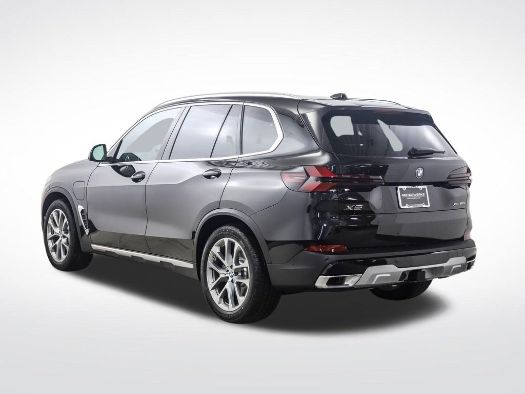 Used 2026 BMW X5 xDrive50e AWD/4WD image 3