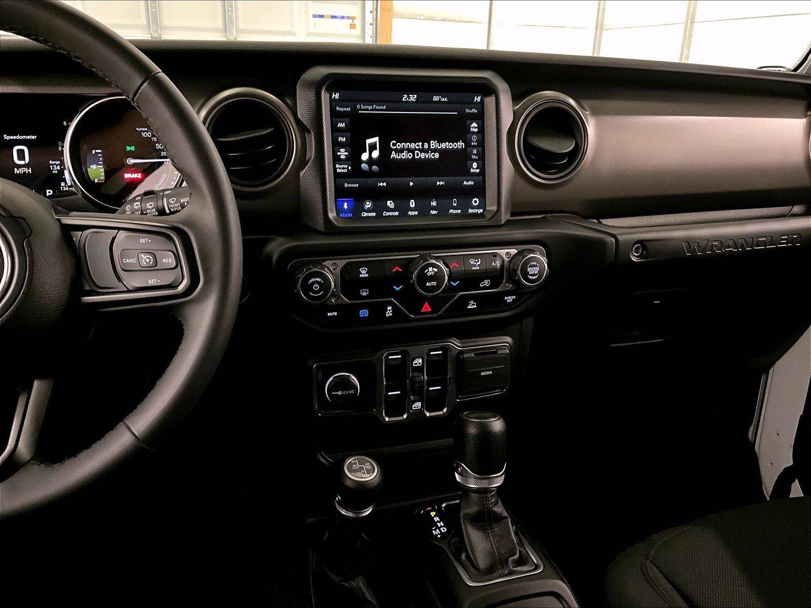 Used 2023 Jeep Wrangler Unlimited w/ 8.4" Radio Group AWD/4WD image 6