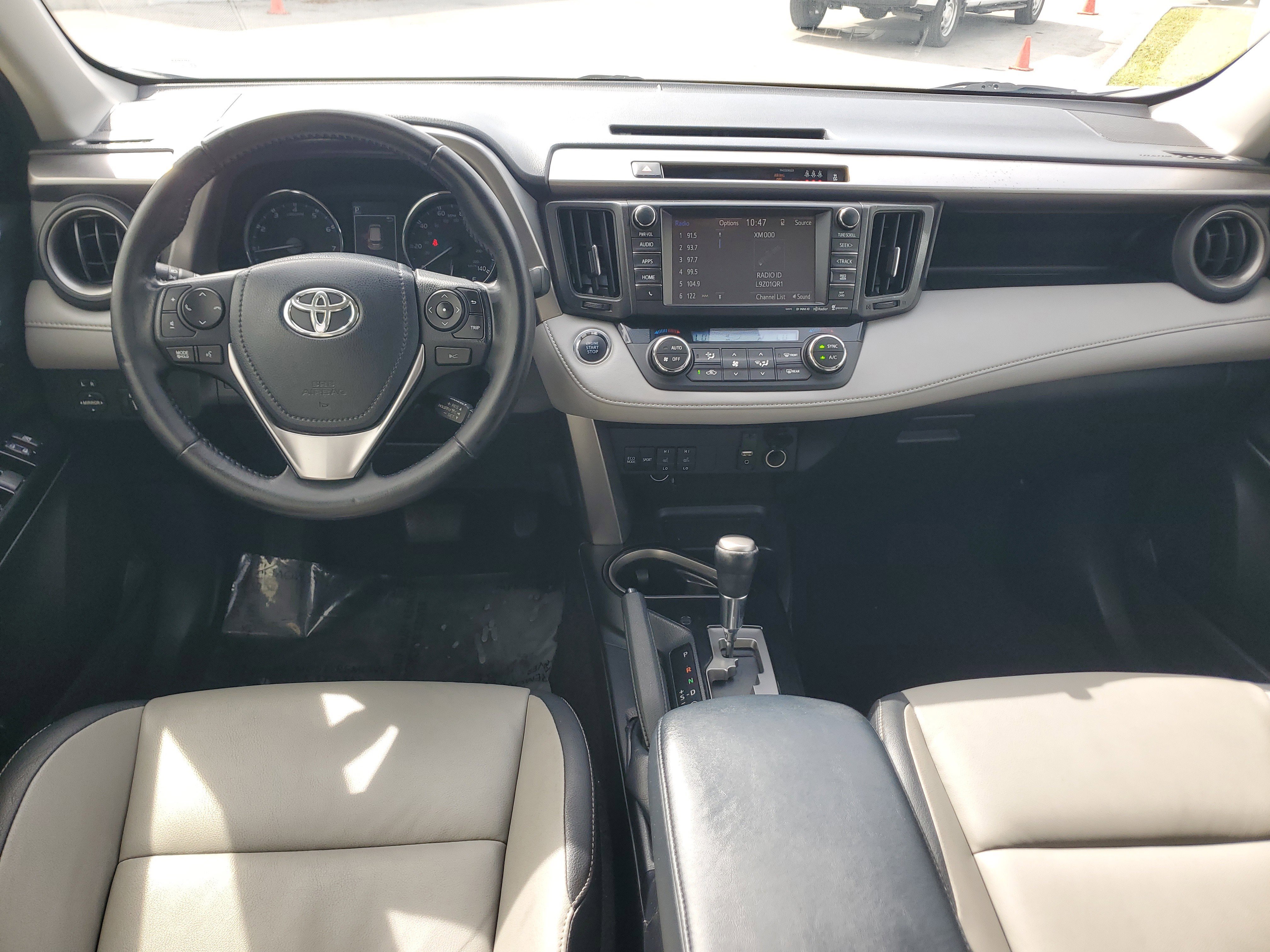 Used 2018 Toyota RAV4 Limited image 18