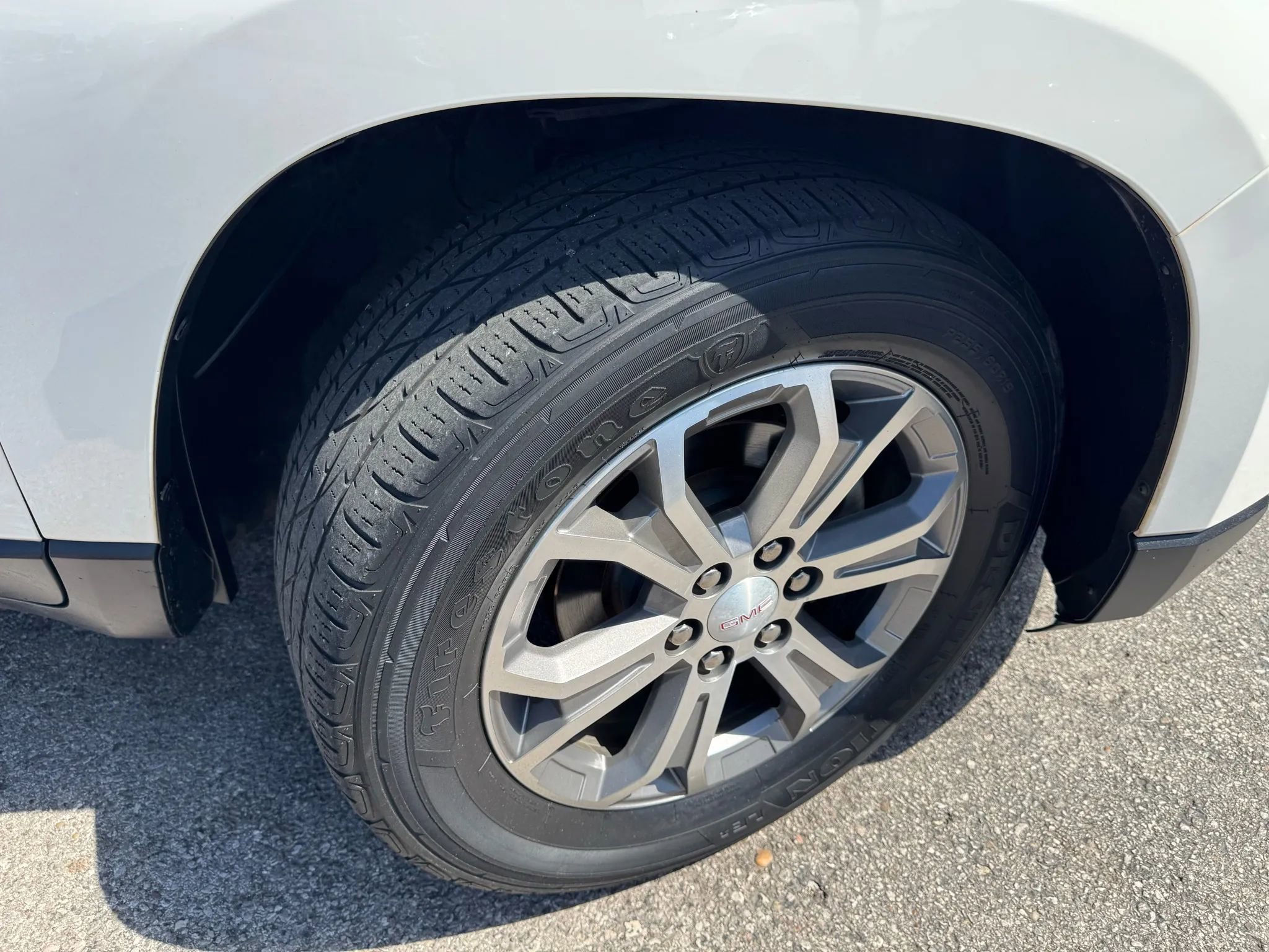 Used 2014 GMC Acadia SLT image 39
