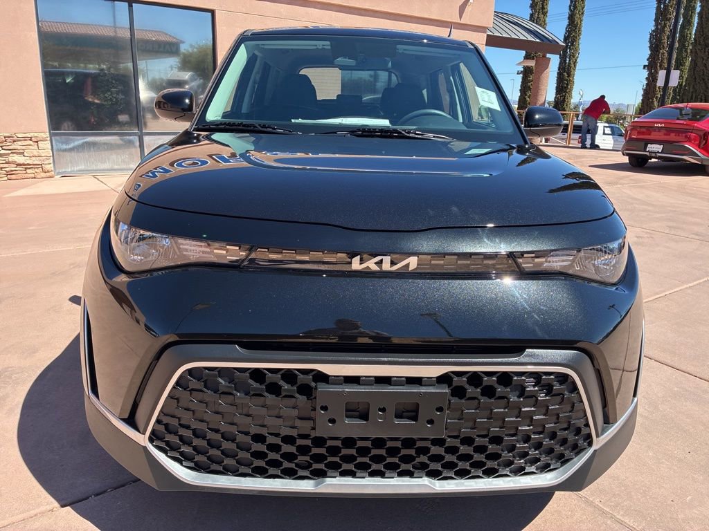 Certified 2025 Kia Soul LX FWD image 11