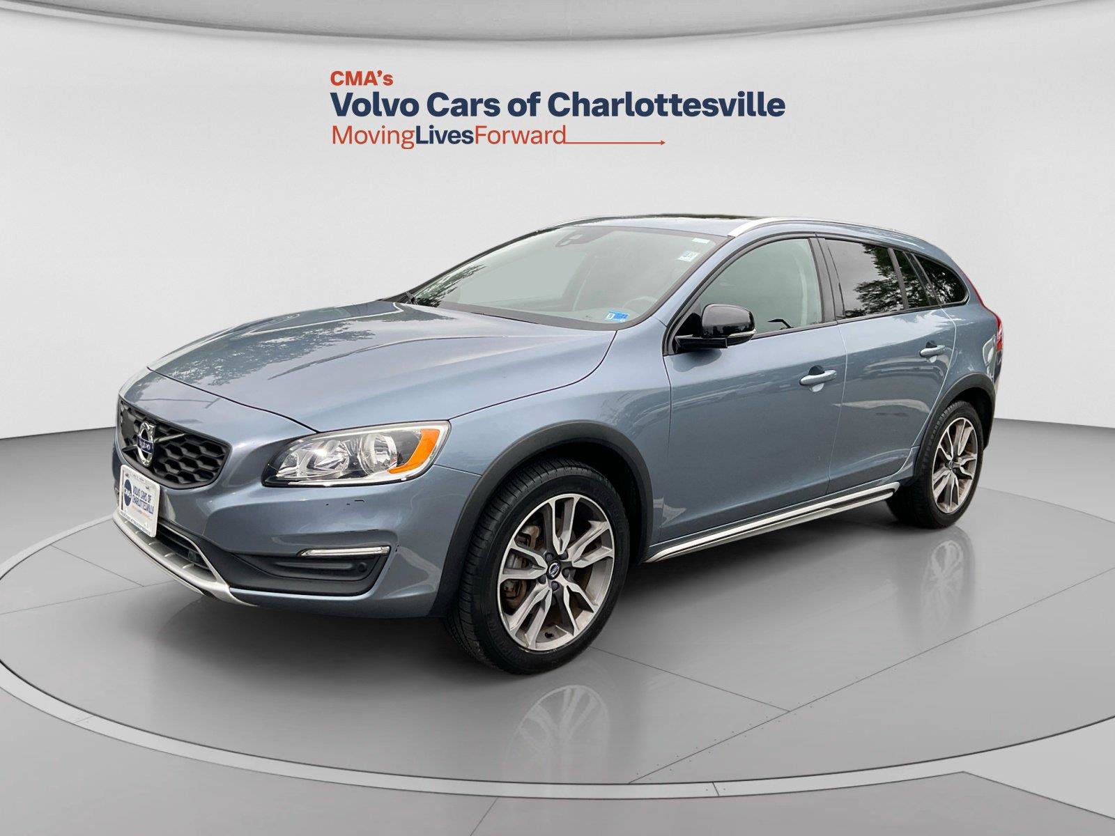 Used 2018 Volvo V60 T5 Cross Country AWD/4WD image 1