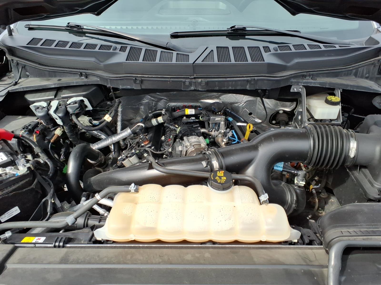 Certified 2022 Ford F150 XLT w/ Equipment Group 302A High image 9