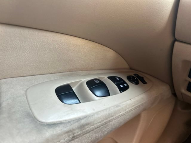 Used 2014 Nissan Pathfinder S FWD image 17