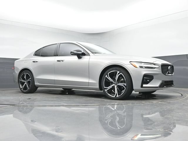 Used 2024 Volvo S60 B5 Plus AWD/4WD image 33