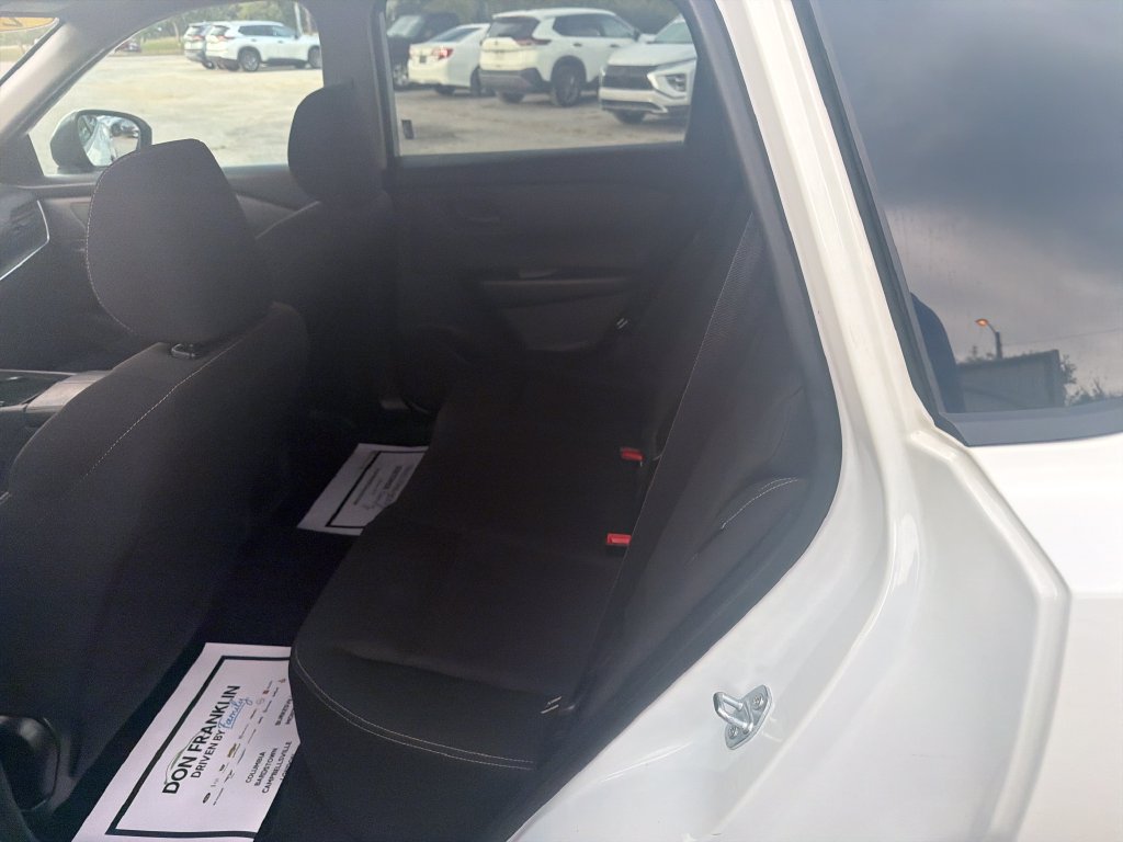 Used 2024 Nissan Rogue S FWD image 14