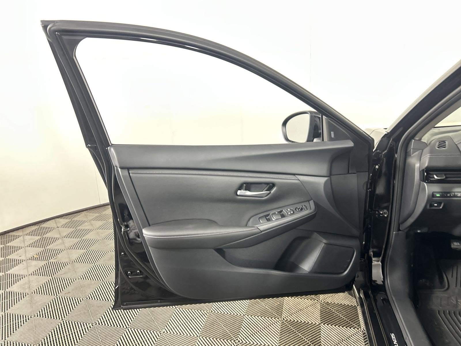 New 2025 Nissan Sentra SV w/ All-Weather Package FWD image 27