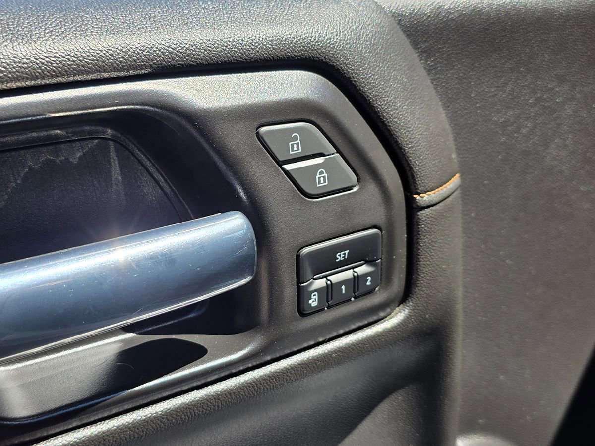 Used 2021 GMC Sierra 1500 AT4 w/ AT4 Value Package image 33
