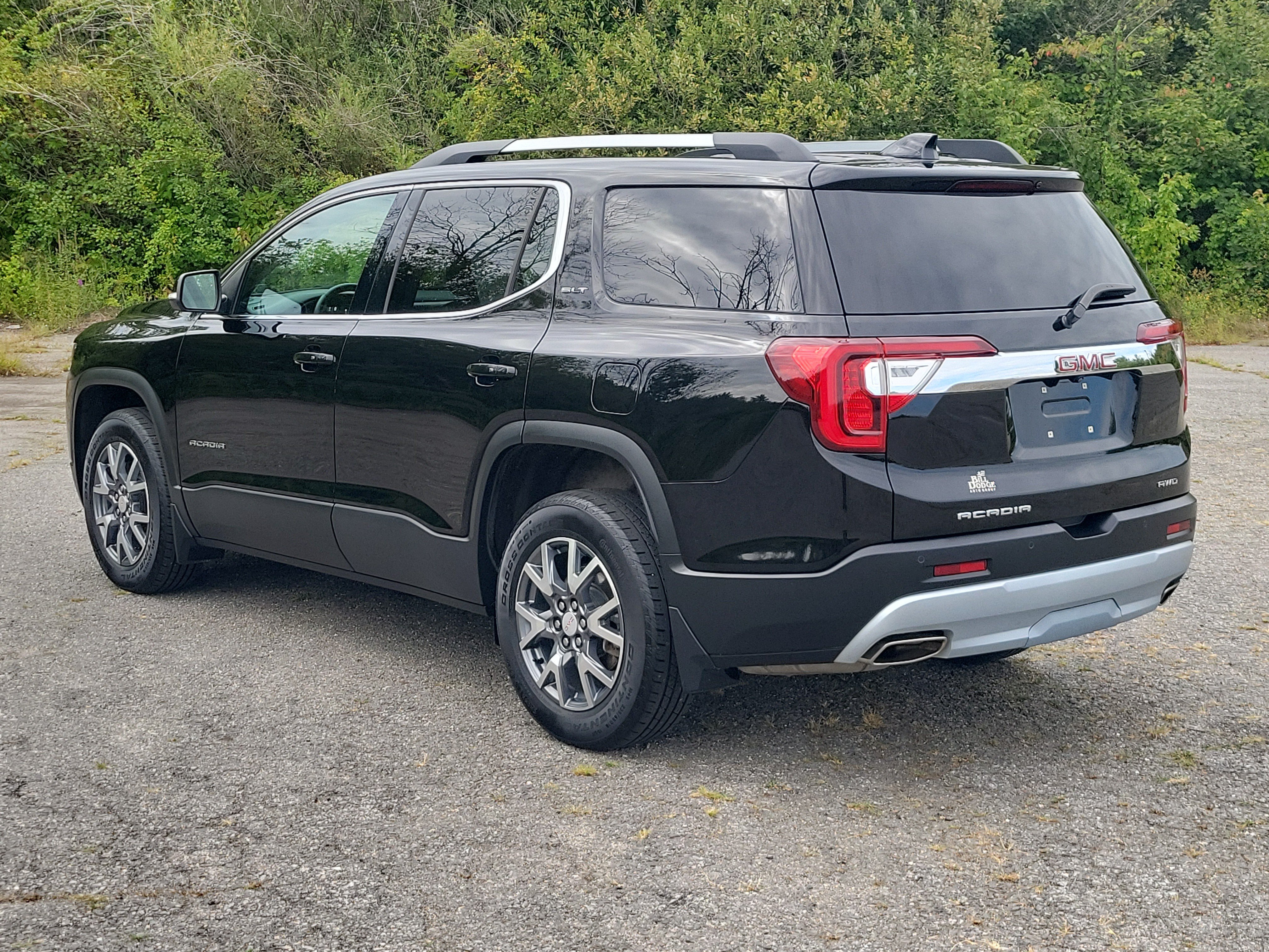 Used 2023 GMC Acadia SLT w/ Trailering Package AWD/4WD image 7
