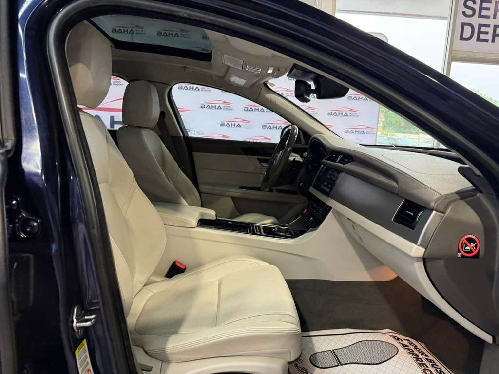 Used 2018 Jaguar XF Premium AWD/4WD image 46