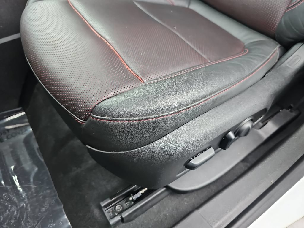 Used 2019 Chevrolet Blazer RS w/ LPO, Floor Liner Package FWD image 28