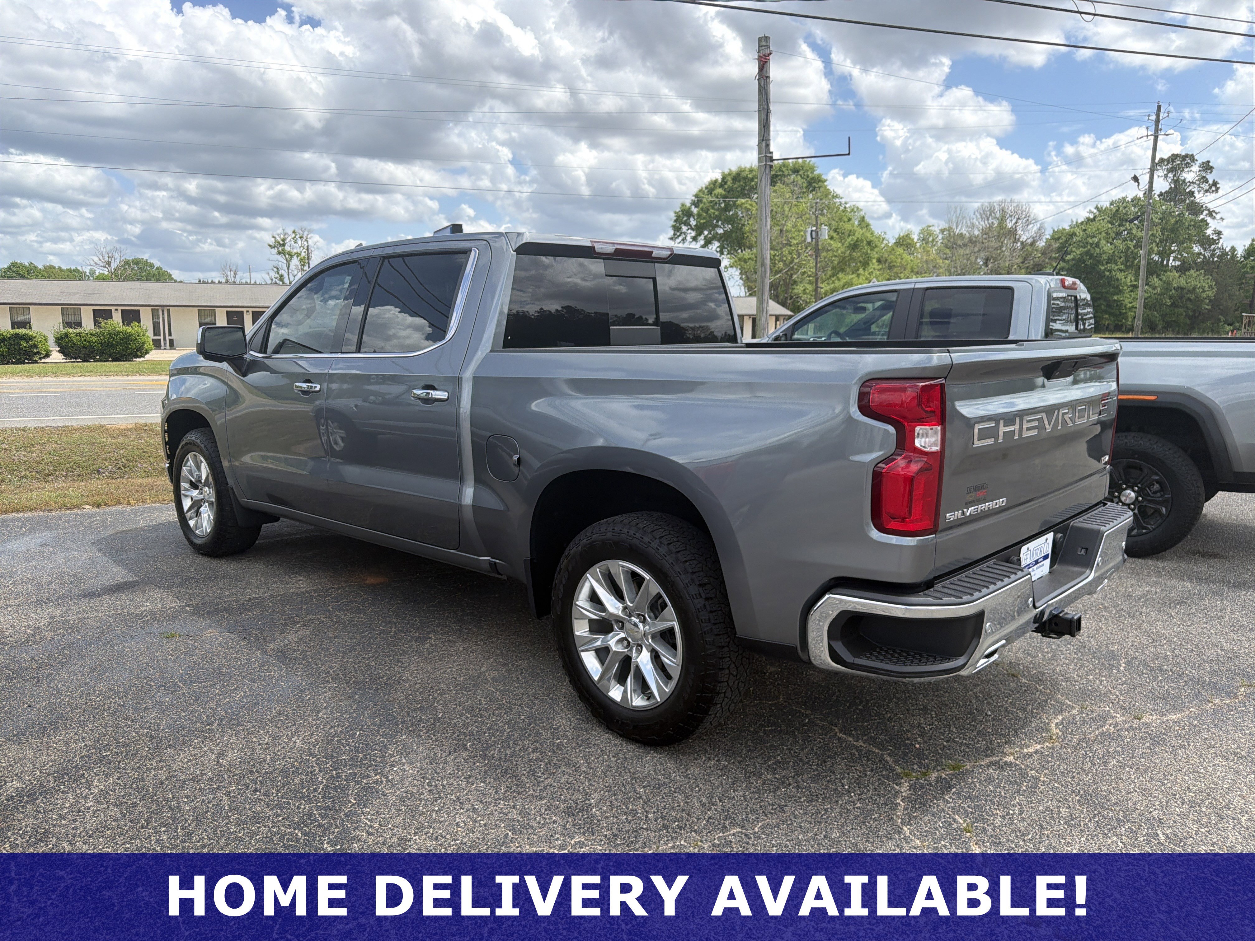 Used 2022 Chevrolet Silverado 1500 LTZ AWD/4WD image 7
