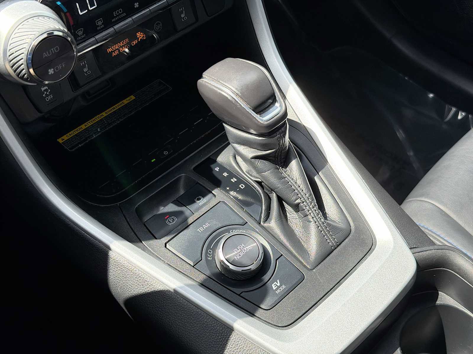 Used 2021 Toyota RAV4 XSE AWD/4WD image 28