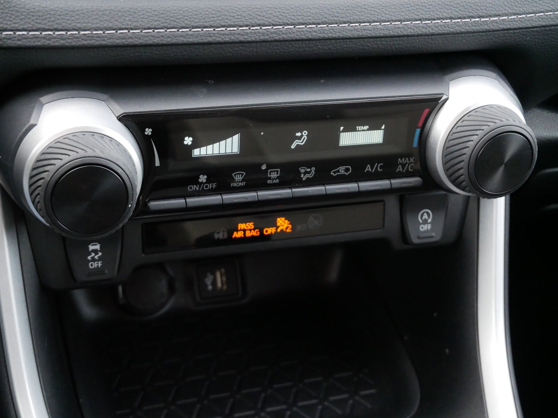 Certified 2025 Toyota RAV4 LE image 23