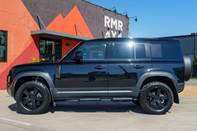 Used 2025 Land Rover Defender 110 S AWD/4WD image 8