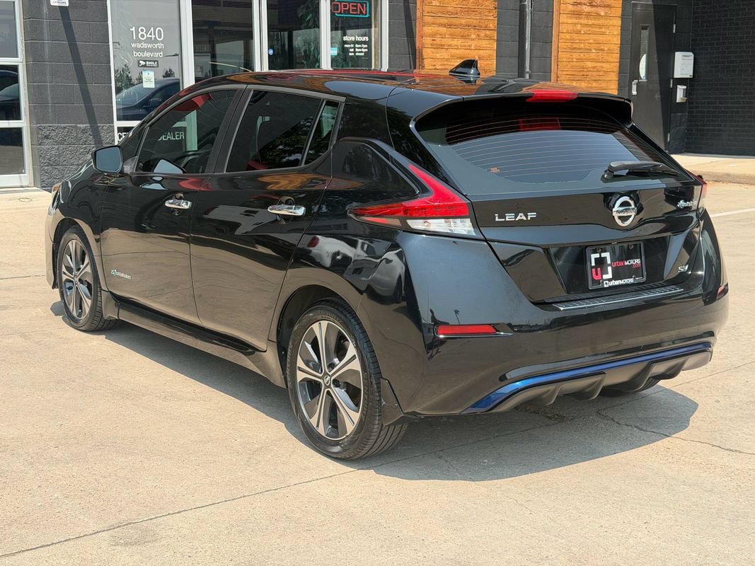 Used 2018 Nissan Leaf SV w/ Protection Package FWD image 3