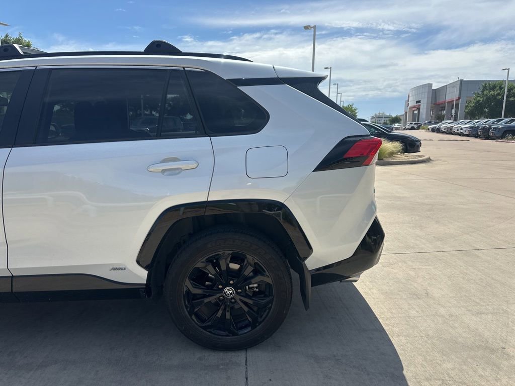 Certified 2024 Toyota RAV4 SE AWD/4WD image 3